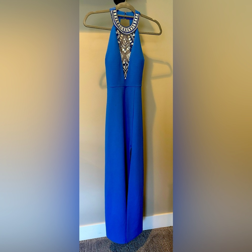 Women’s/Juniors Formal Dress